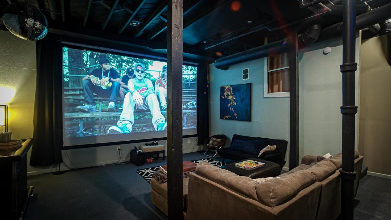 160Inch Home Movie Theater- Great For Movie Night! Omaha Luaran gambar