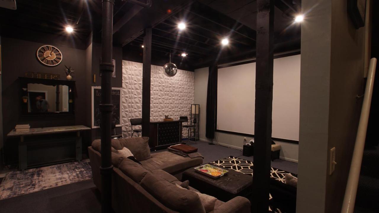 160Inch Home Movie Theater- Great For Movie Night! Omaha Luaran gambar