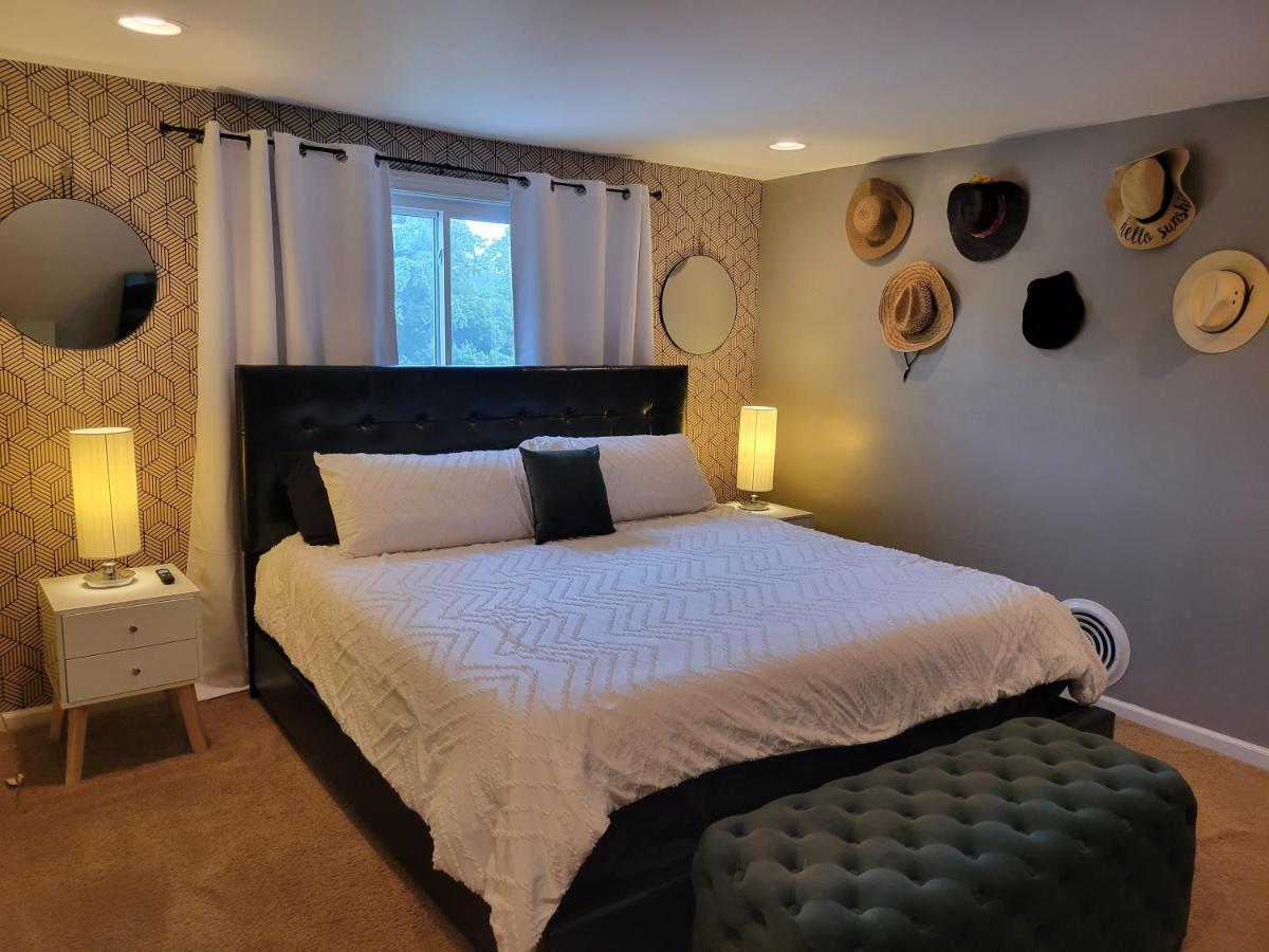 160Inch Home Movie Theater- Great For Movie Night! Omaha Luaran gambar